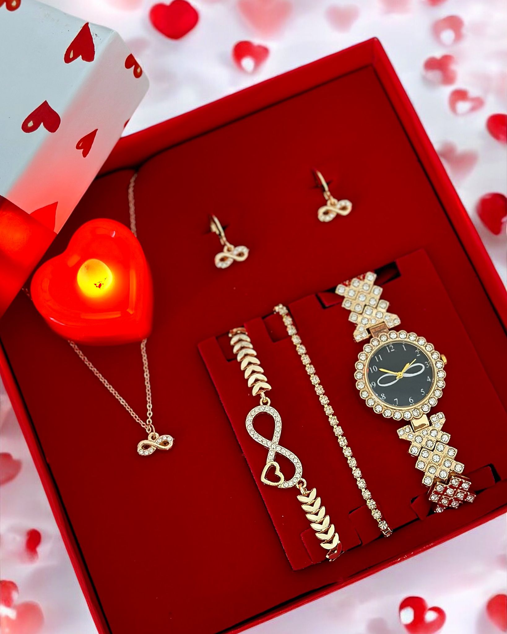 Gold Taşlı Tasarımlı Saat Bileklik Kolye ve Küpe Hediyeli Kare Set Kutu